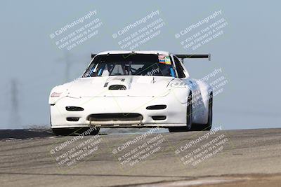 media/Oct-26-2025-CalClub SCCA (Sun) [[8ce1e69566]]/Group 4/Grapevine/